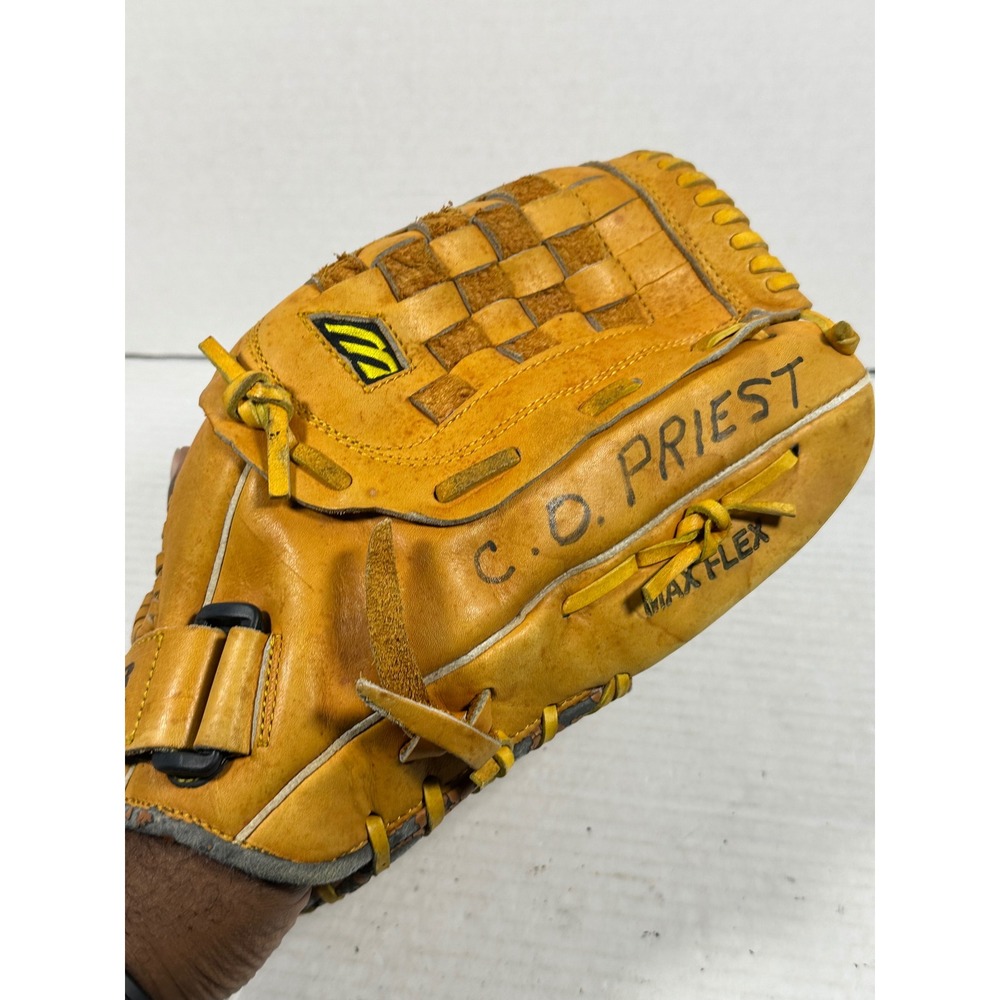 Mizuno MZ 1320 13 Inch Softball Glove Right Hand Throw Steerhide Tartan Web Tan